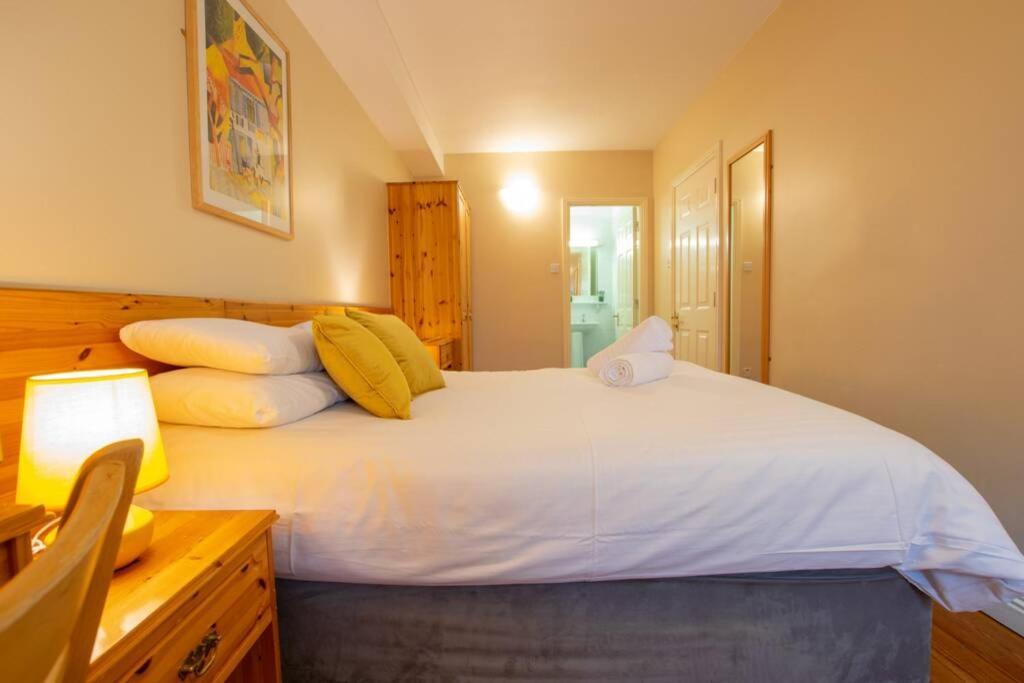 310 - The Carrowbeg At The Harbour Mills By Shortstays Westport Exterior foto